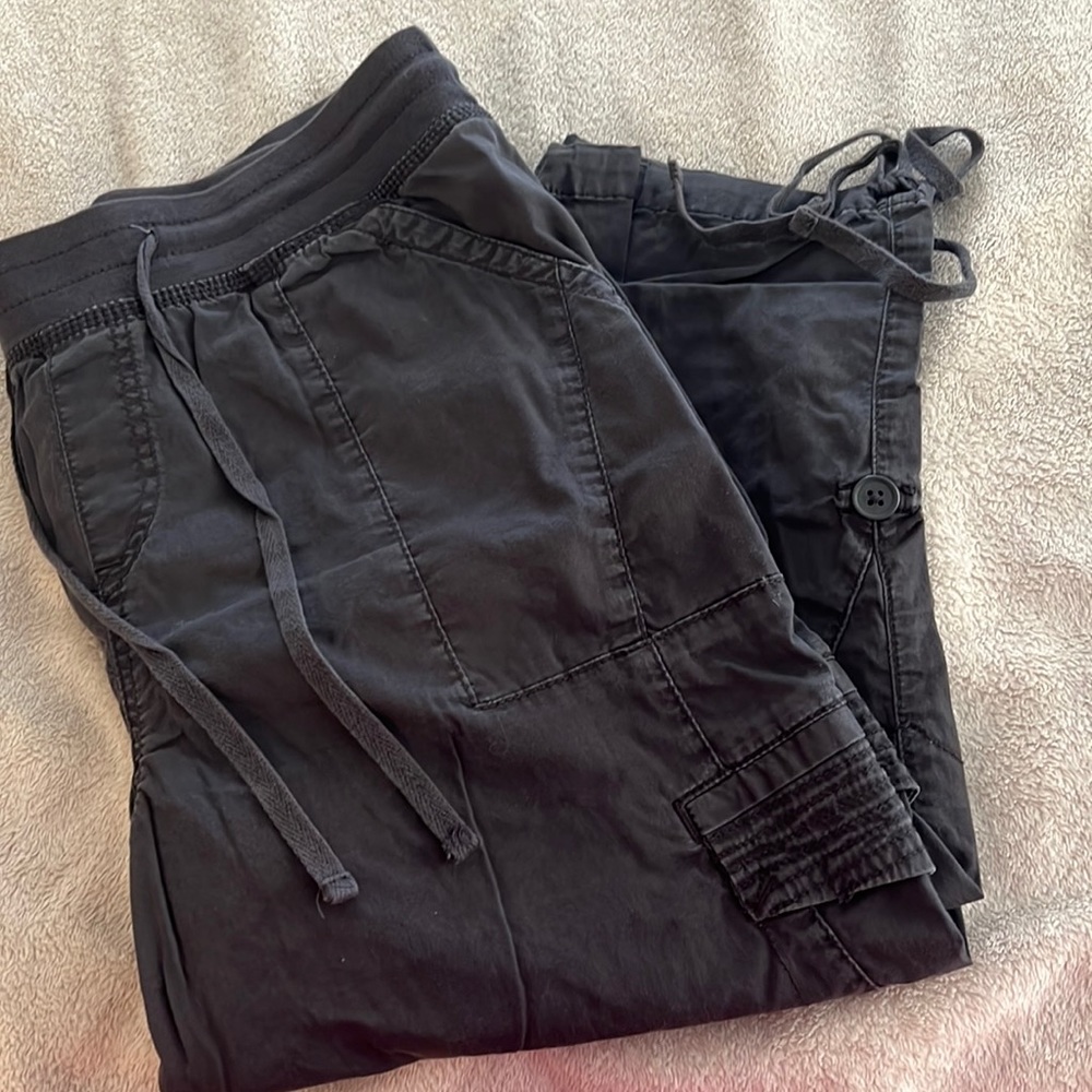 Faux cargo capris buy supplies size 16.